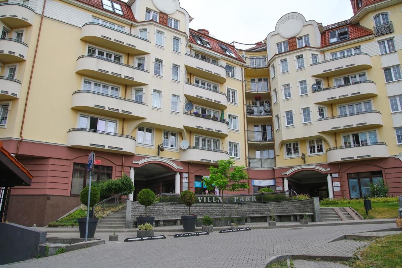 オルシュティンApartament Przy Starowceアパートメント エクステリア 写真