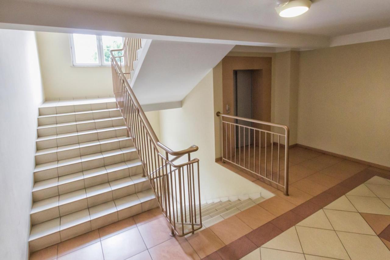 オルシュティンApartament Przy Starowceアパートメント エクステリア 写真
