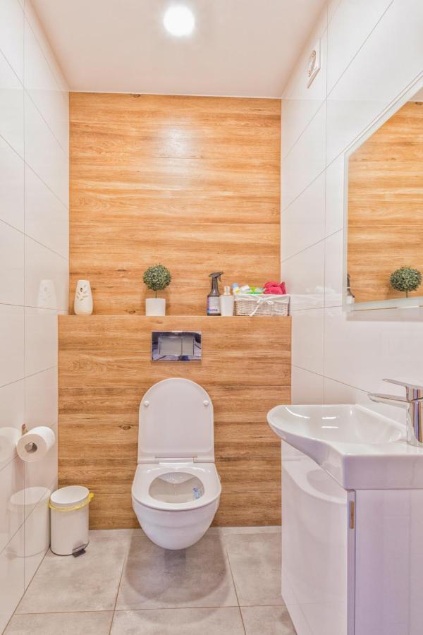 オルシュティンApartament Przy Starowceアパートメント エクステリア 写真